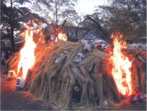 左義長祭・どんどん焼き