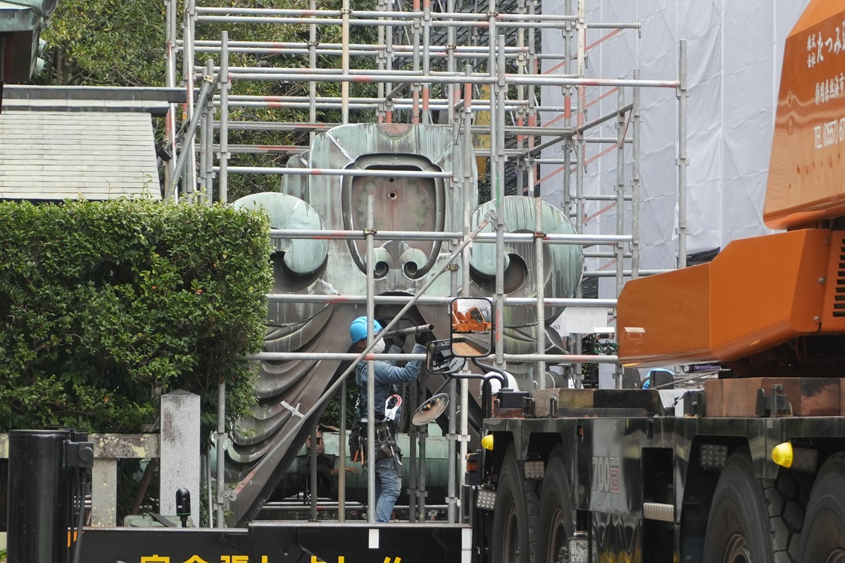 本殿　大棟鬼板